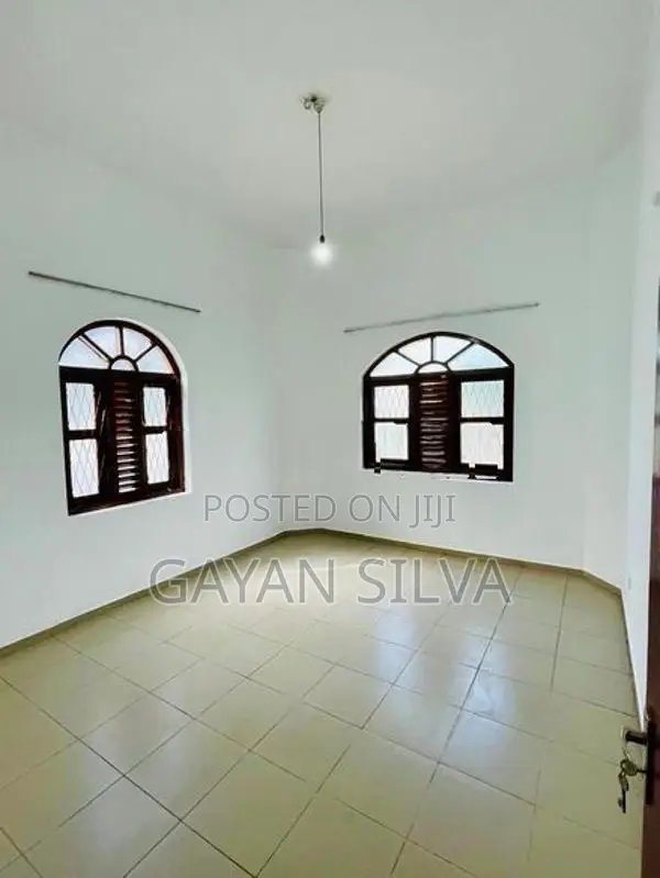 Two Storey House for Rent in Thalawathugoda Kalalgoda