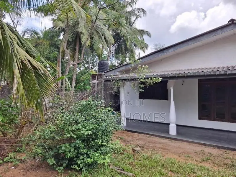 Stunning House for Sale Piliyandala