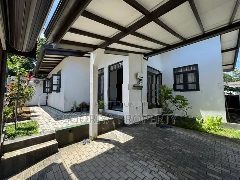 Almost Brand New House for Sale in Piliyandala