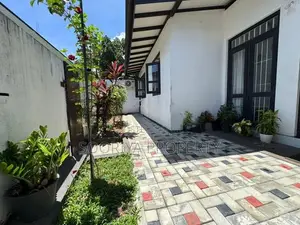 New Luxury House for Sale in Piliyandala