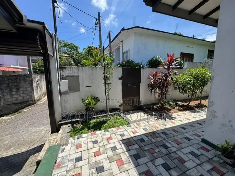 New Luxury House for Sale in Piliyandala