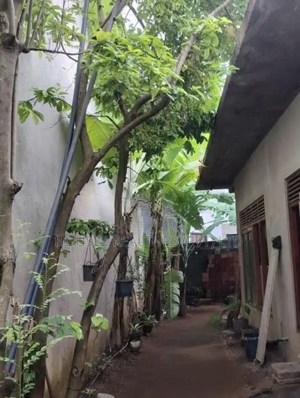 Prime Residential Land for Sale – Delkanda