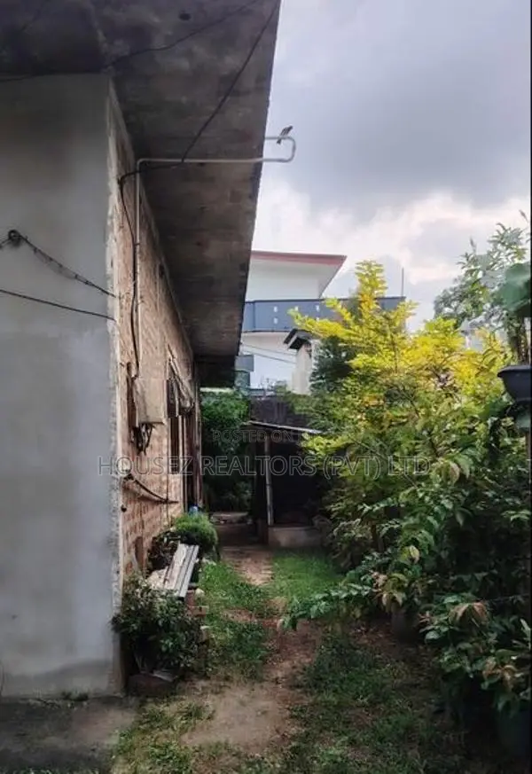 Prime Residential Land for Sale – Delkanda