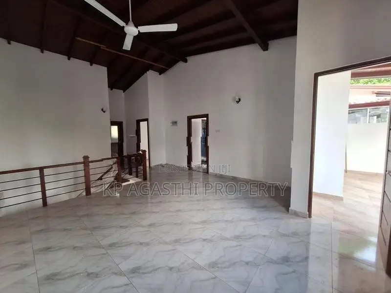 Thalawathugoda House for Sale