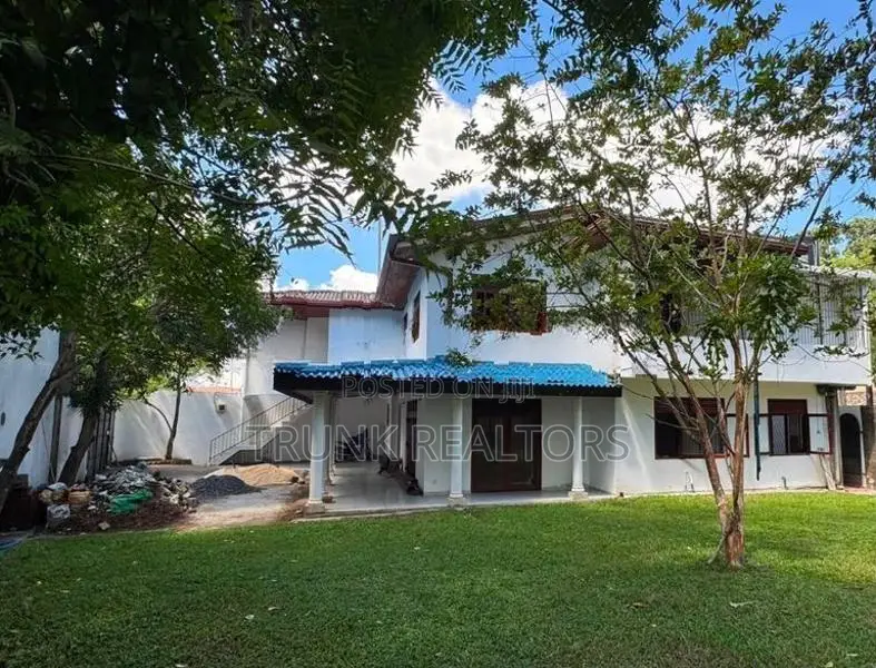 ￭ Kotte 05BR House For Rent (NK11504)