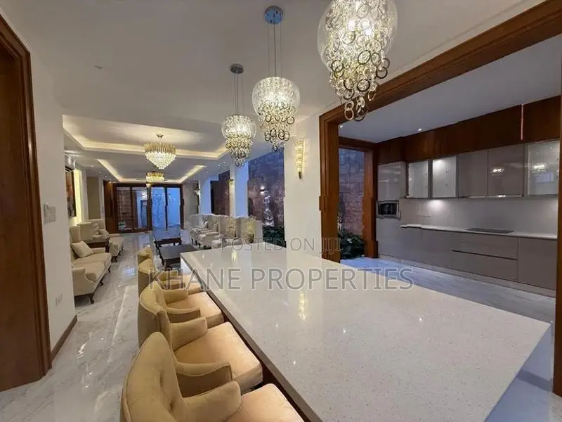 Spacious 6 Bedroom Modern House for Sale in Battaramulla