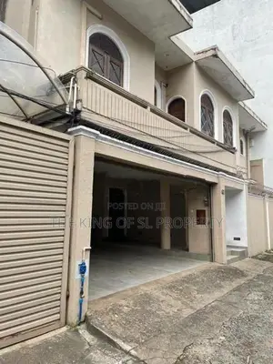 House for sale in Colombo 05