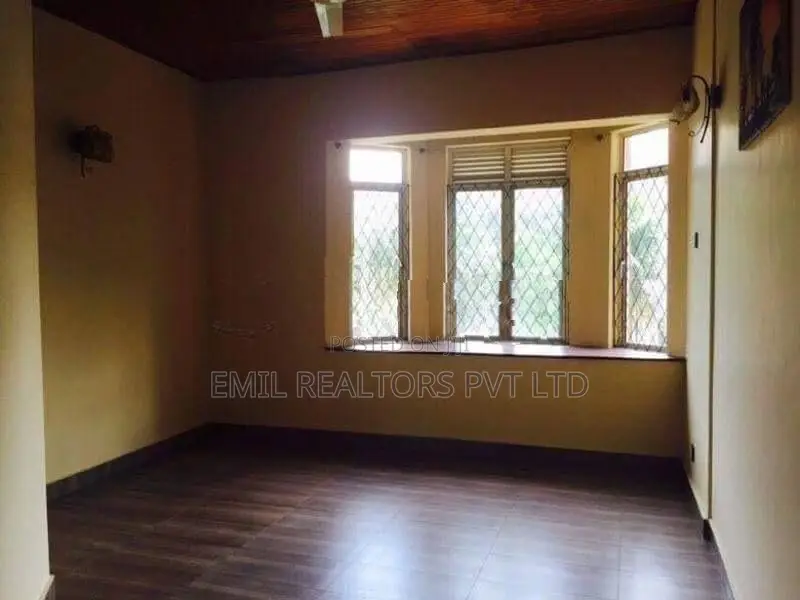 3 Bedroom House for Sale – Udahamulla, Nugegoda (EM119RK)