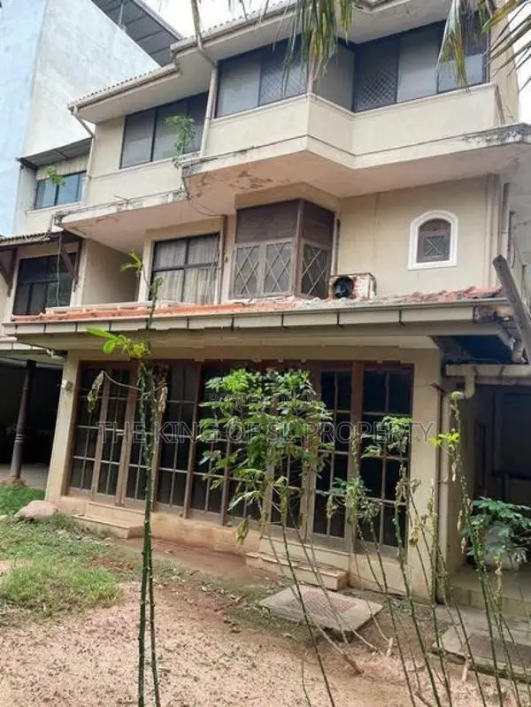 House for sale in Colombo 05
