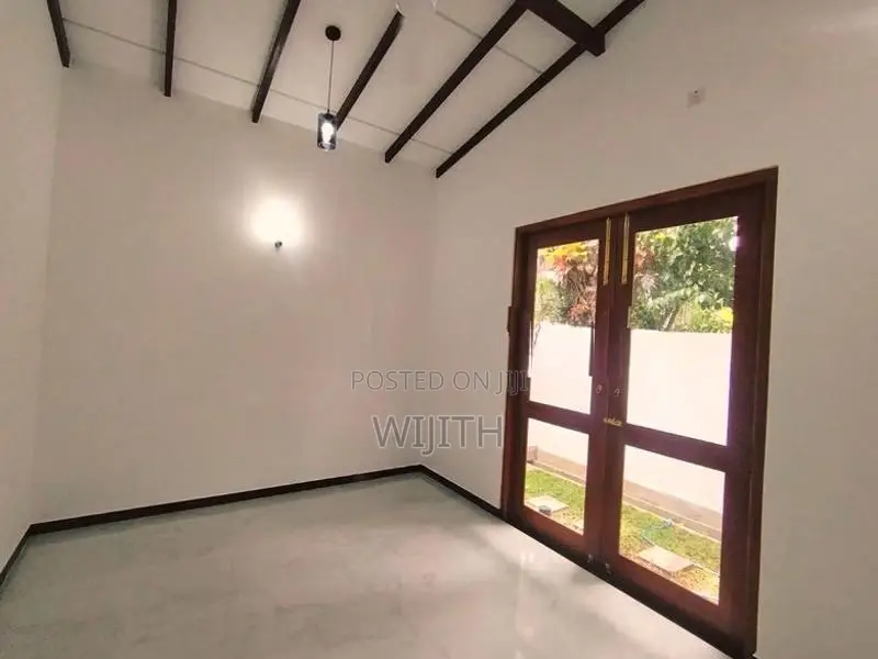 668dr ,Brand New Single House For Sale In Polgasowita