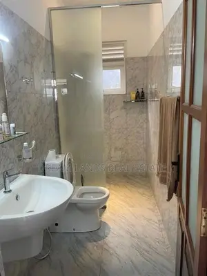 Stand a lone house for rent commercial purpose piliyandala