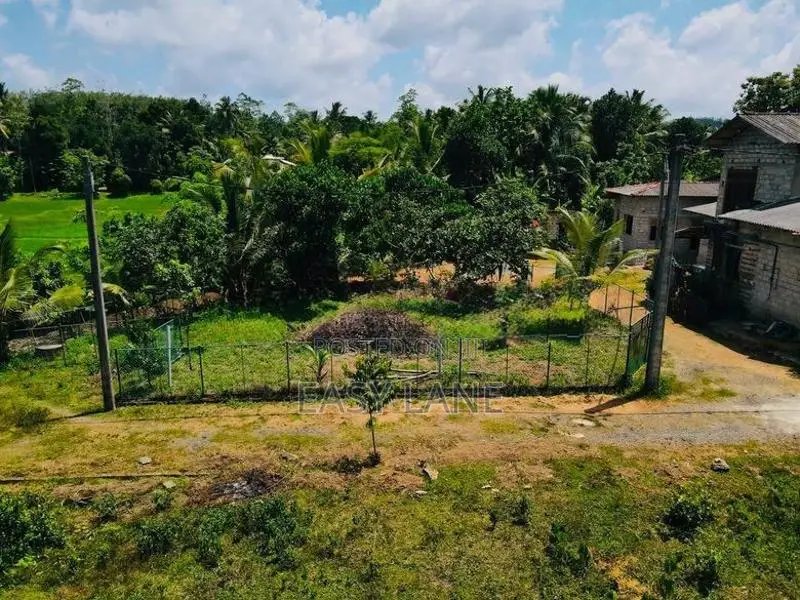 Land for sale in Horana / RU 14942