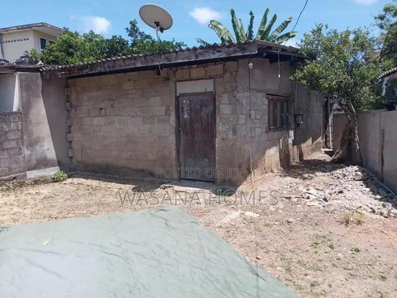 Land With House for sale Talawathugoda