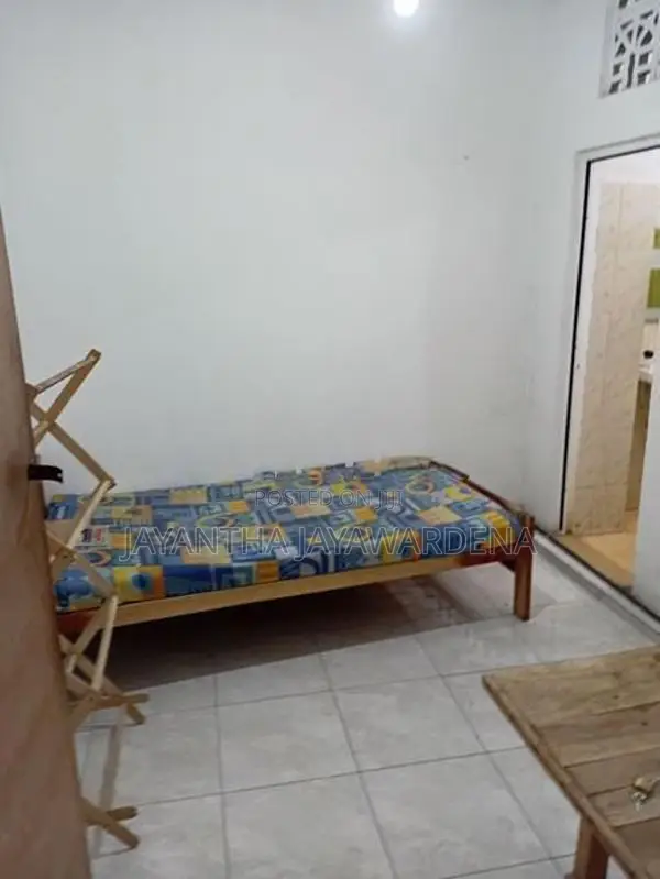 Room Rent in Nugegoda ( Girls Only)