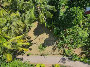 යක්කල ලයිසියම් එක ලගින් වටිනා ඉඩමක් / SA 11022