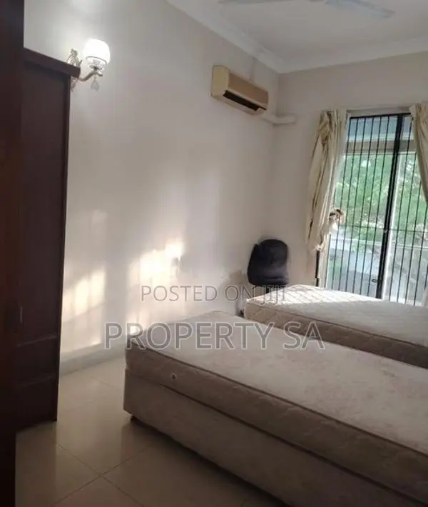 3 bedrooms Apartment for Sale in Colombo 5