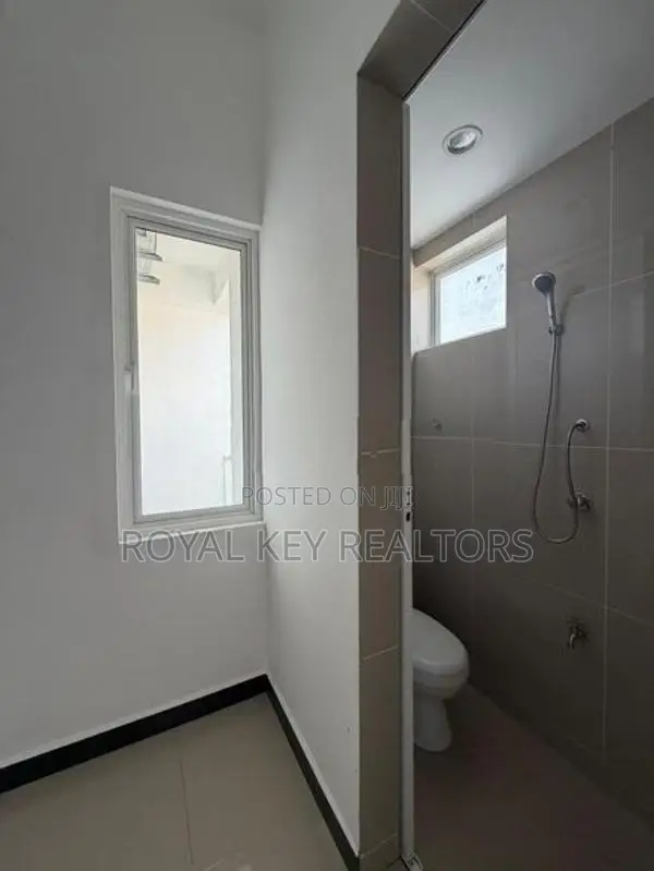 Orient Residencies - 03 Bedroom Unfurnished Apartment for Sale Nugegod
