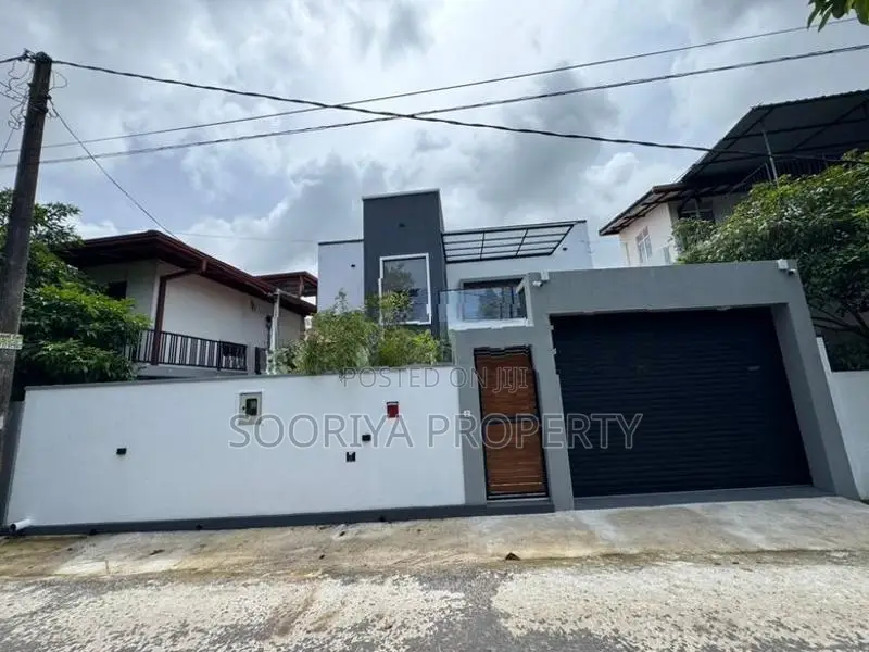 Beautiful Brand New House for Sale in Piliyandala