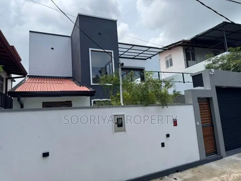 Beautiful Brand New House for Sale in Piliyandala