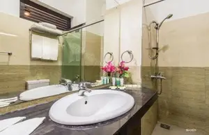 45 Bedroom Hotel for Rent Mount Lavinia
