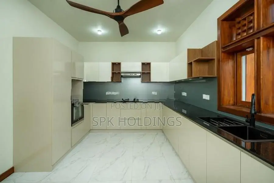 Premium 5BR Luxury Villa in Battaramulla
