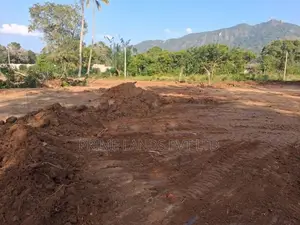 දඹුල්ල නුවර පාරට නුදුරින් සින්නක්කර බිම්කොටසක්