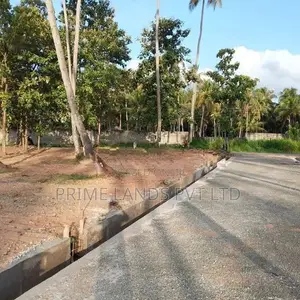 පැල්ලන්දෙණිය හන්දියෙන්ම සුපිරි ඉඩමක්