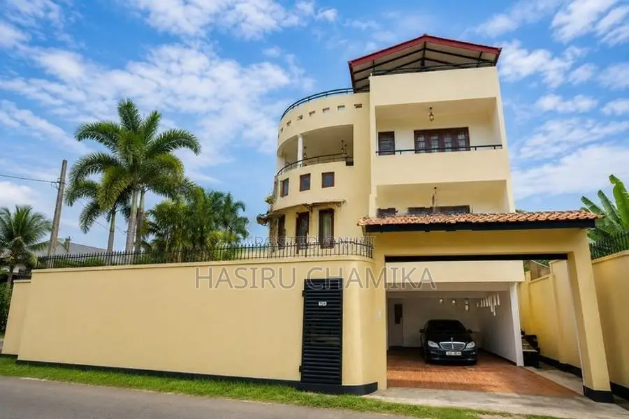 Luxury Fully Furnished 3 Storied House for Sale near Bolgoda Lake,Damp