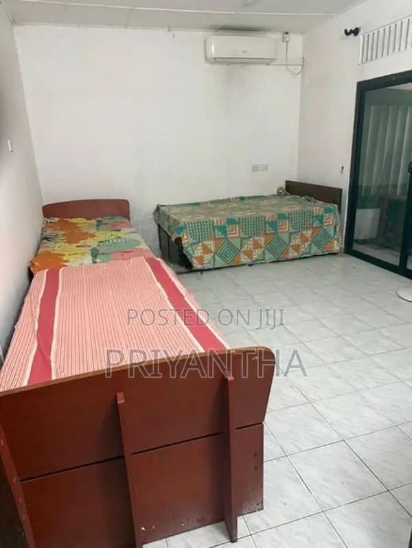 මහබාගේ නගරයට ආසන්නයේ කුලියට දීමට කාමරයක් ඇත