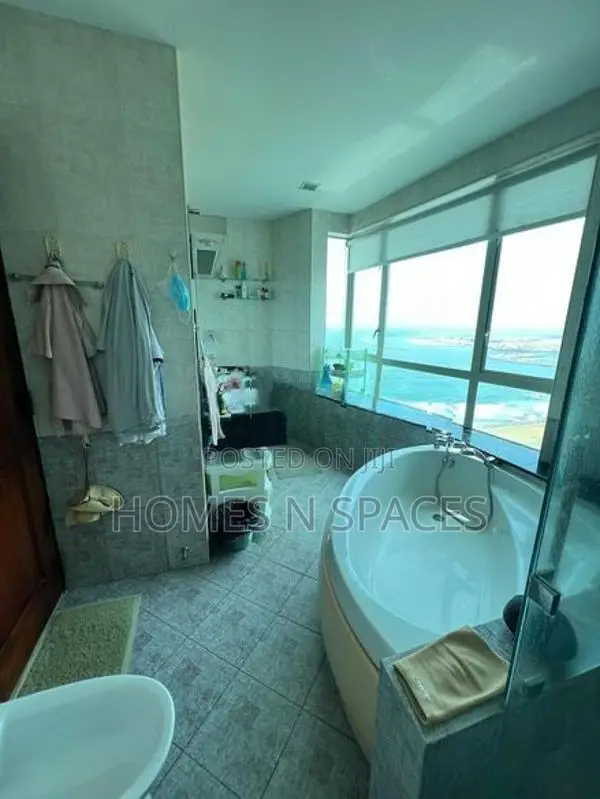 Panoramic City and Sea View Apartment for Sale - 03/04 Bed, Colombo 03
