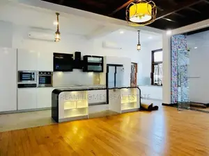 9000 Sqft Luxury Residence with Pool for Sale in Battaramulla