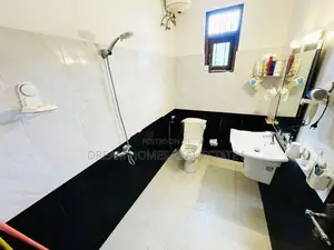 Modern 3-Bedroom House for Sale – Maharagama Temple Road