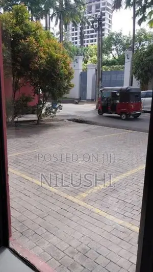 Ground Floor Road Facing Rental Space in Colombo 5