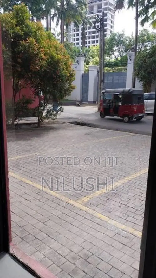 Ground Floor Road Facing Rental Space in Colombo 5
