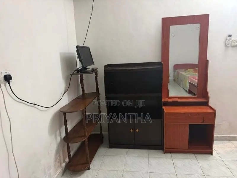 මහබාගේ නගරයට ආසන්නයේ කුලියට දීමට කාමරයක් ඇත