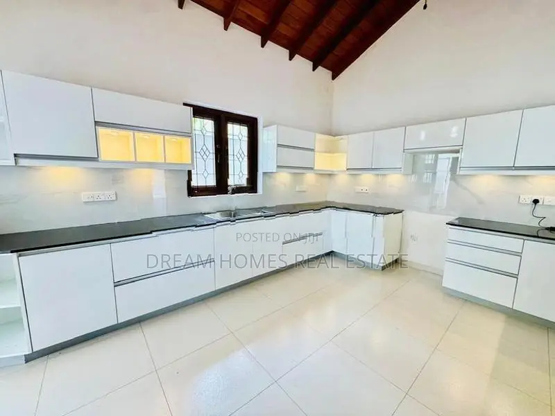 House for Sale Near Boralesgamuwa Junction