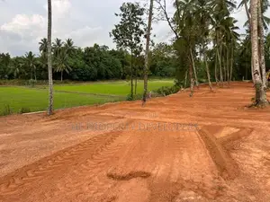 වේයන්ගොඩ සුන්දර වෙල් යායකට මුහුණලා ඉඩමක්