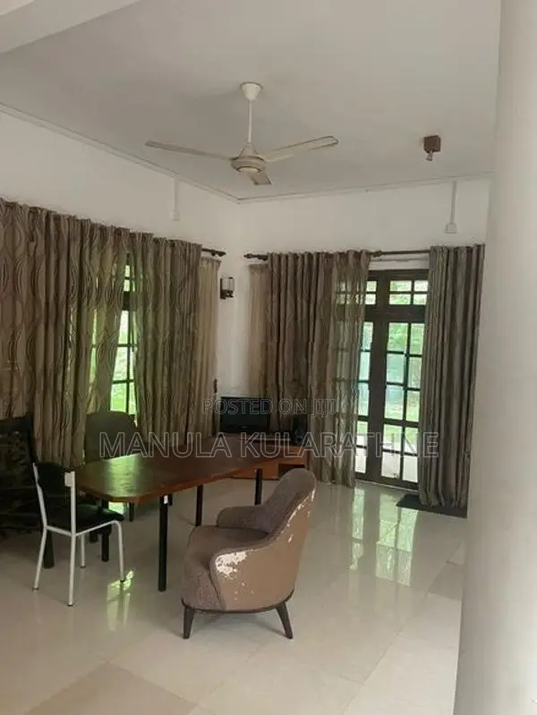 Modern House for Sale in Uhana Town Ampara