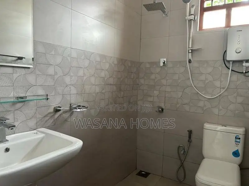 Neat Brand New House for Sale Nugegoda