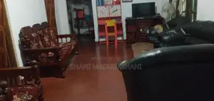 House with Land for Sale මොනරාගල