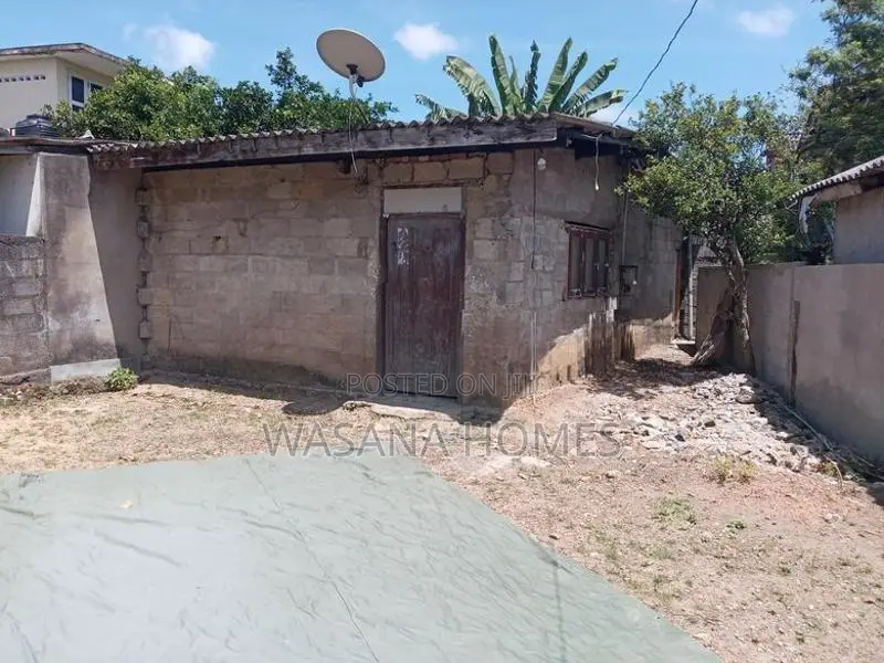 Eligence Land with House for Sale Talawathugoda