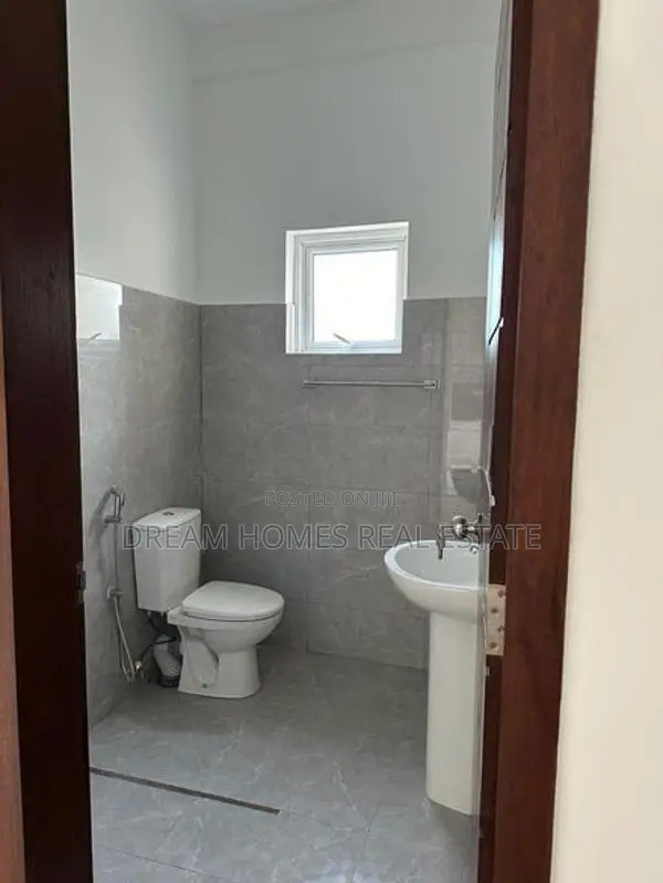 Fully Furnished Apartment for Sale – Aspire Residence, Athurugiriya