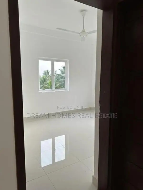 Fully Furnished Apartment for Sale – Aspire Residence, Athurugiriya