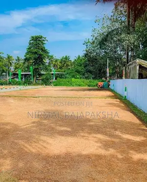 Luxury Land Plots For Sale In Athurugiriya