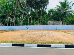 Luxury Land Plots For Sale In Athurugiriya