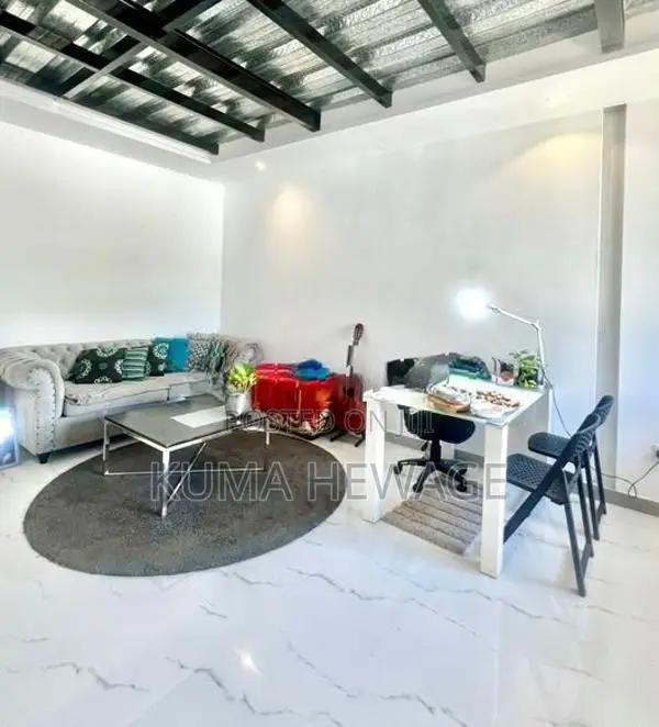 Back Office for Rent Mirihana