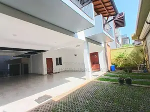 Luxury 3BR House with Parking Backyard – Pitakotte