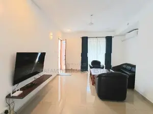 Luxury 3BR House with Parking Backyard – Pitakotte
