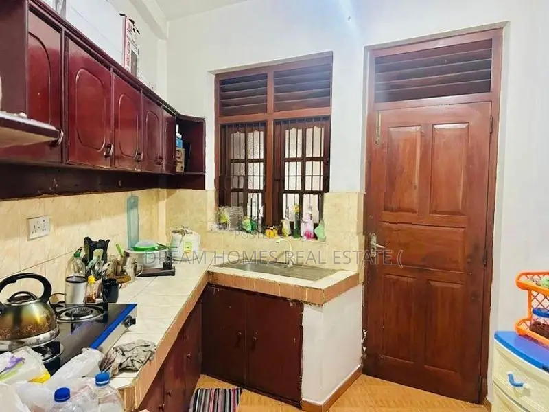 Upstair House for Sale in Katubedda