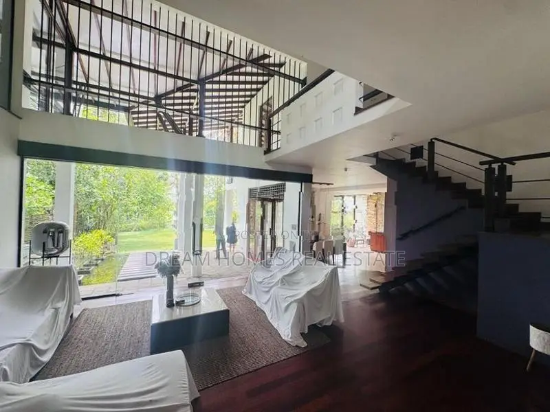 Luxurious house with Paddy Field View and Pool for sell – Battaramulla